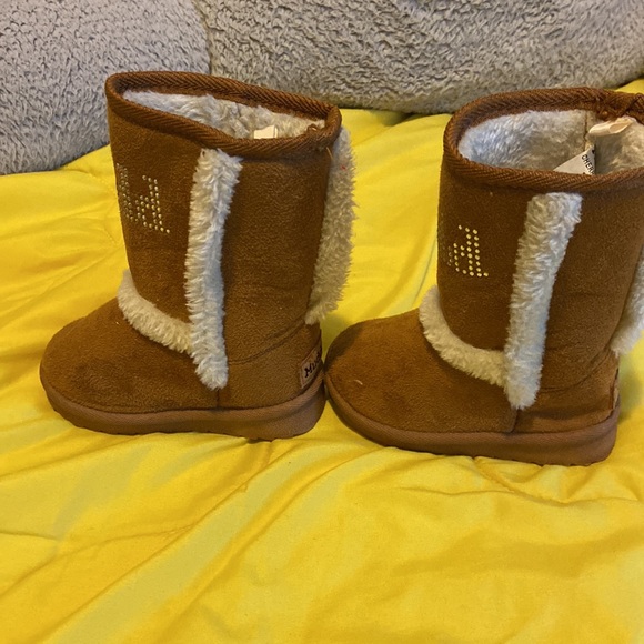 Baby Girl Boots - Picture 4 of 4